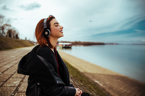 Menuliskan Detik-Detik Tenang di Buku Catatan
